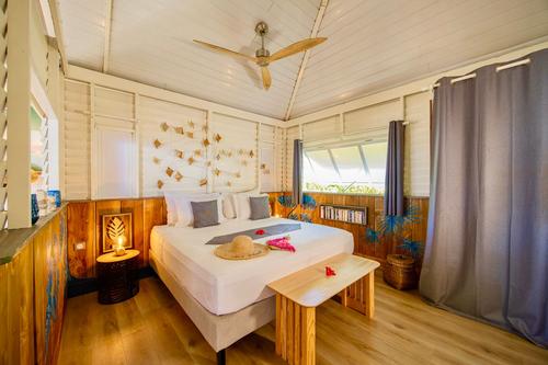 Opoa Beach Hotel 2