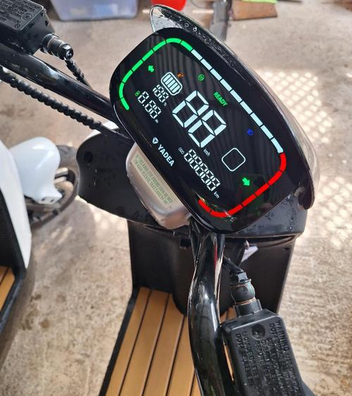 Bora Bora Rent Scooter 2